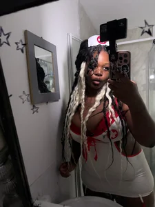 Nyla_xox ready for your checkup? 🩺🫀 Foto 4
