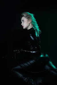 LauraWifenessThe cat without a leash图片 2