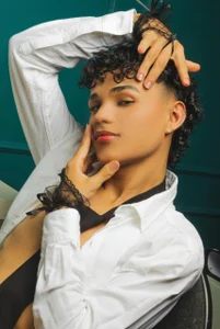 It's hot in the office de kai_OnFire  5 Imagens