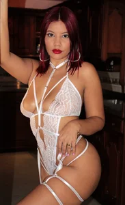 TiffanyWalkのWhite lingerie🤍の枚の写真