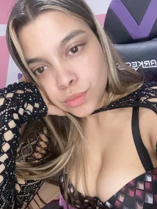 LuisaReyes_2911 Public صورة واحدة|LuisaReyes_2911 Public صورتان|LuisaReyes_2911 Public  9 صور|LuisaReyes_2911 Public  9 صورة