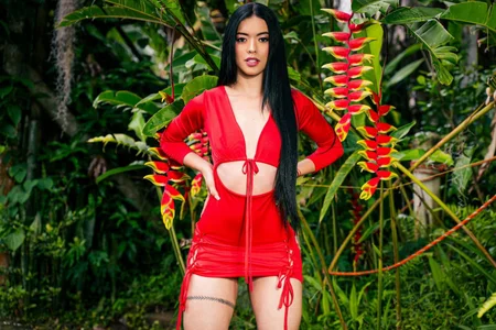 Public de GeorginaHills  photos