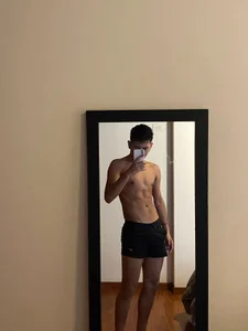 adrik_cano__: PHOTOS IN THE MIRROR ( 4 фото)