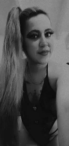 HarleyTiffany: Public ( 6 фото)