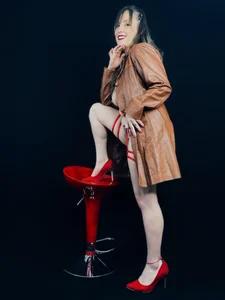 Belly_RosseI would like to toast by your side图片 3