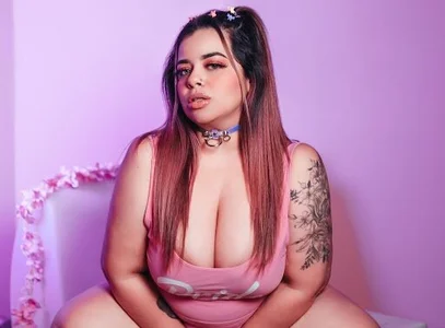 MiahJoness Kisses Kuva 7