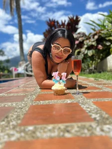 kiana_cream Happy Birthday To Me 🎂🎈🍾 Hình