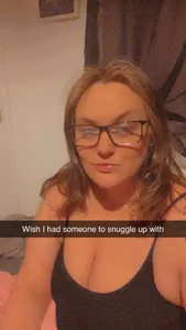 Busty-GilfQuinn Free Immagine  3