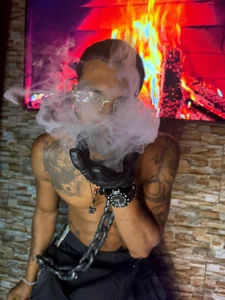 SMOKING 💨💨💨 de Ryan_coopper  5 Imagens