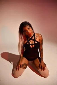 Public od StellaDallas69  2 snímek