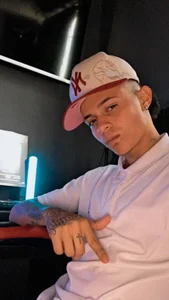 ELL_PBCのme:3の枚の写真