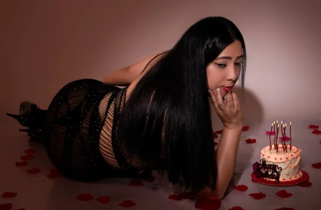 AmberMoreti 🎂 Sweet Birthday Memories ❤️‍🔥 Bilde