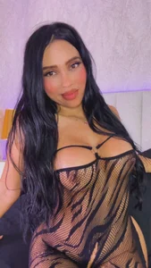 A LITTLE DEVIL WITH THE FACE OF AN ANGEL de Yessica_Navarro  2 Imagens
