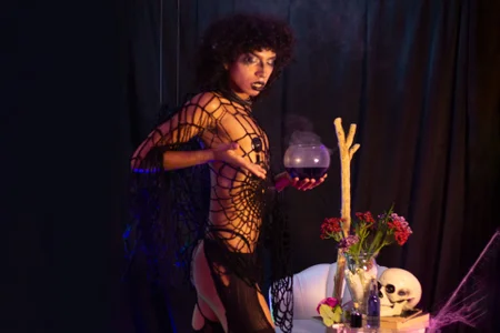 venus-03 Halloween Vibes 🎃🦇 Pic 2