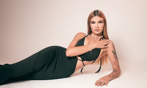 NiaHolland I feel so glamorous Poză 7