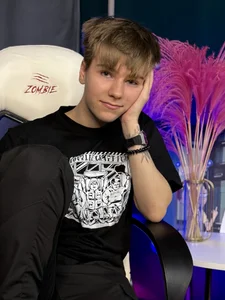 Jean_Wilsons Public Pic 4