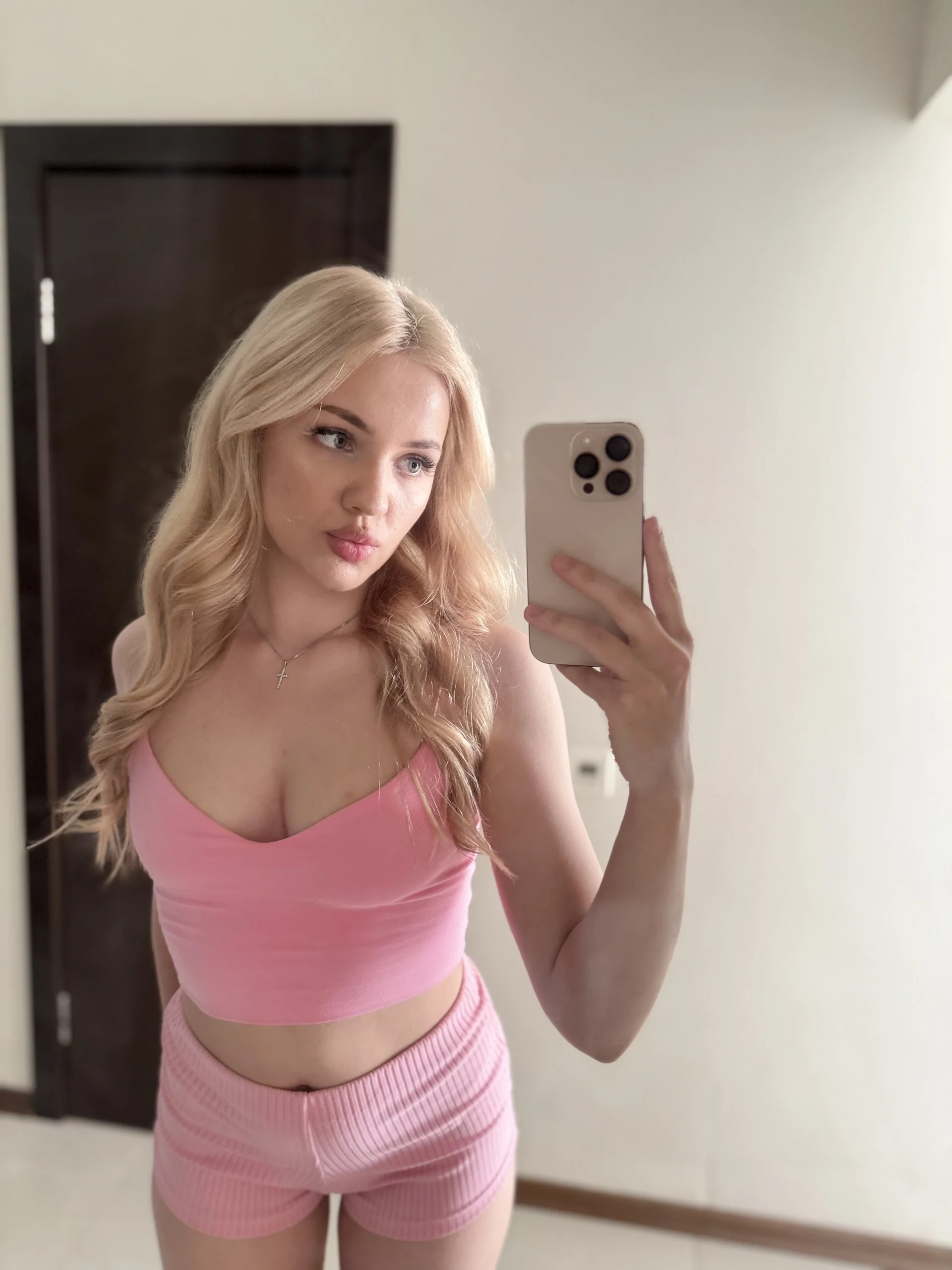 EllaBaby18 Public  снимка