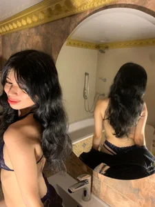 LITTLE BODY de Sophie_Copers  5 Imagens