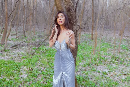 Rossaliaa Glamourous and romantic Poză 2