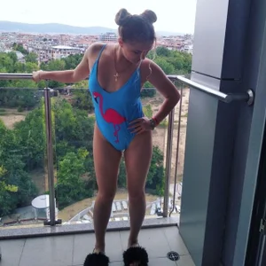 Smallilly Public Pic 2