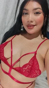 Sophia_Brunett Red day Pic 5