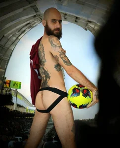 Tatted21xxx Football!!  2. fénykép