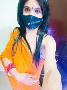 Lovely_Ladyboy_star Public Gambar 5