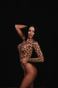 VelmaEvans Just a little peek… Pic 4