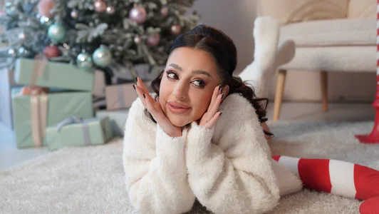 BabesGoWild White White Christmas! Kuva