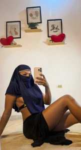 julieta_glow The Hidden Mistress slika