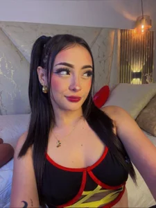 Kat_Saky “Luxury energy, sinful intentions 😌🔥” Poză 2