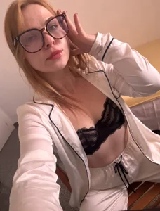 VicksyWoods Public Pic 2