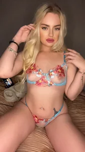 Annie_Louise Blue🩵 Pic 8