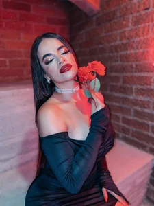 KateSunder Miss Addams Pic 6