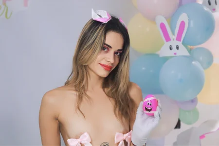 Emily_Whinfre 🐇 Pic 4