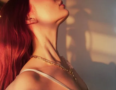 MarieKarma Neck in the sun☀️ Pic