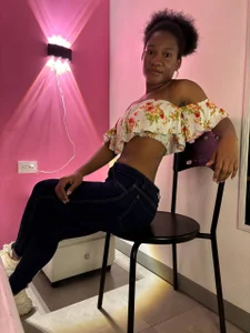 malu_hot69 Public Pic 4