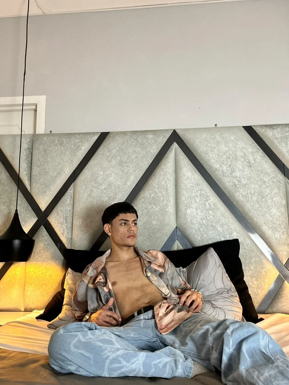 Трендове зображення  4533 OliverMillerr