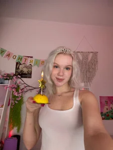 Mia_WaterFall Birthday Girl Cupcake Pic 6