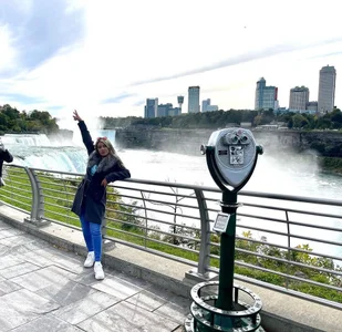 Victoria_romanox Traveling Pic 4