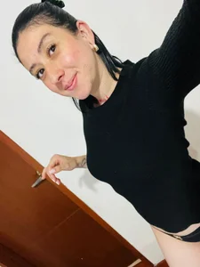 Valeriana00 🖤❤️💕 Pic 4