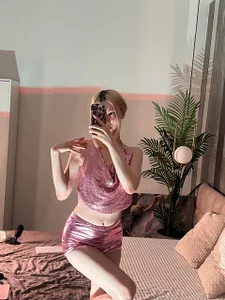 CarolReevespink blonde图片 2