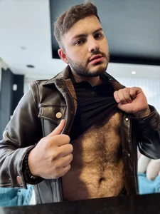 Mrr_Salvatore Daddy has leather and a lot of hair টি ছবি