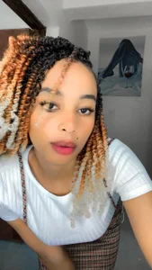 beauty_in_brown Public Foto