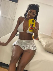 alika_brown_ Me❤️ Pic 2