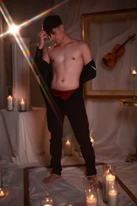 Sweet but Dangerous 🍓🔥 de KairoBlaaze  5 Imagens