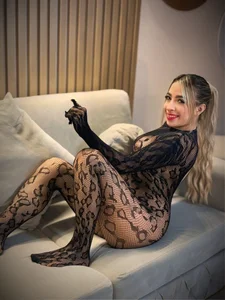 LizzCooper Lizz🖤 Pic 6