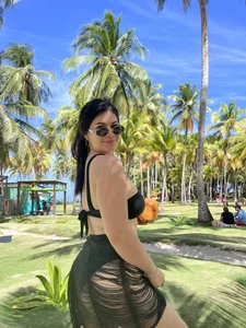 Saanvi21 Public  2টি ছবি