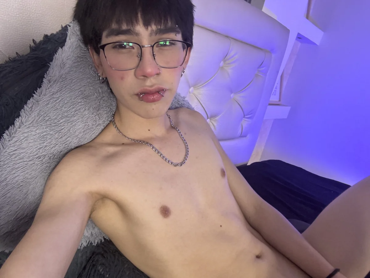 Kim_Adrien immagine di tendenza 6111