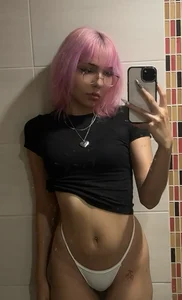 peyton_velvet kullanıcısının Sexy tongue albümü -  2 fotoğraf